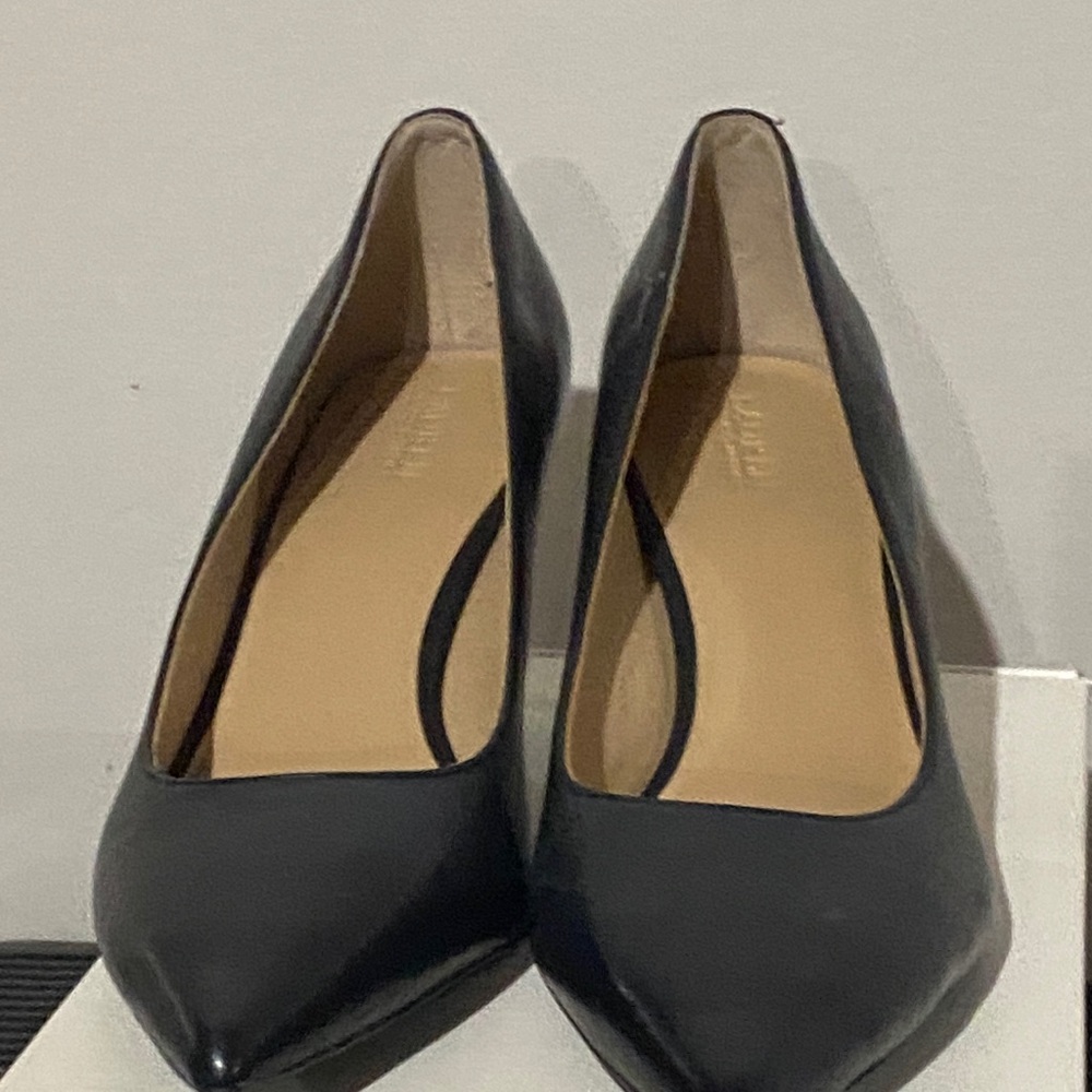 Ralph Lauren Black Leather Heels - Picture 9 of 13